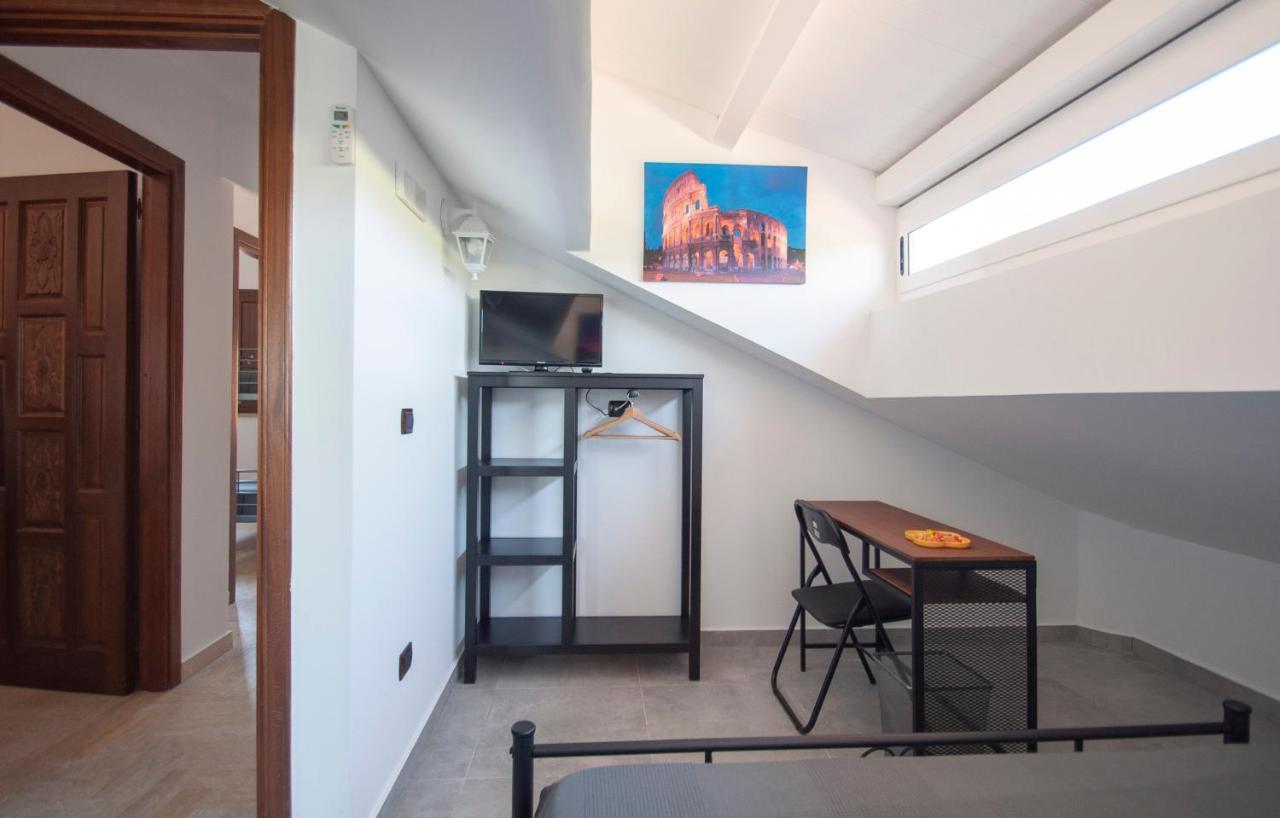 B&B Vittoria House คาร์เลนตินี ภายนอก รูปภาพ
