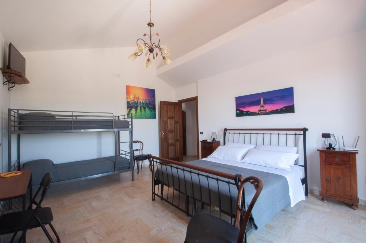 B&B Vittoria House คาร์เลนตินี ภายนอก รูปภาพ