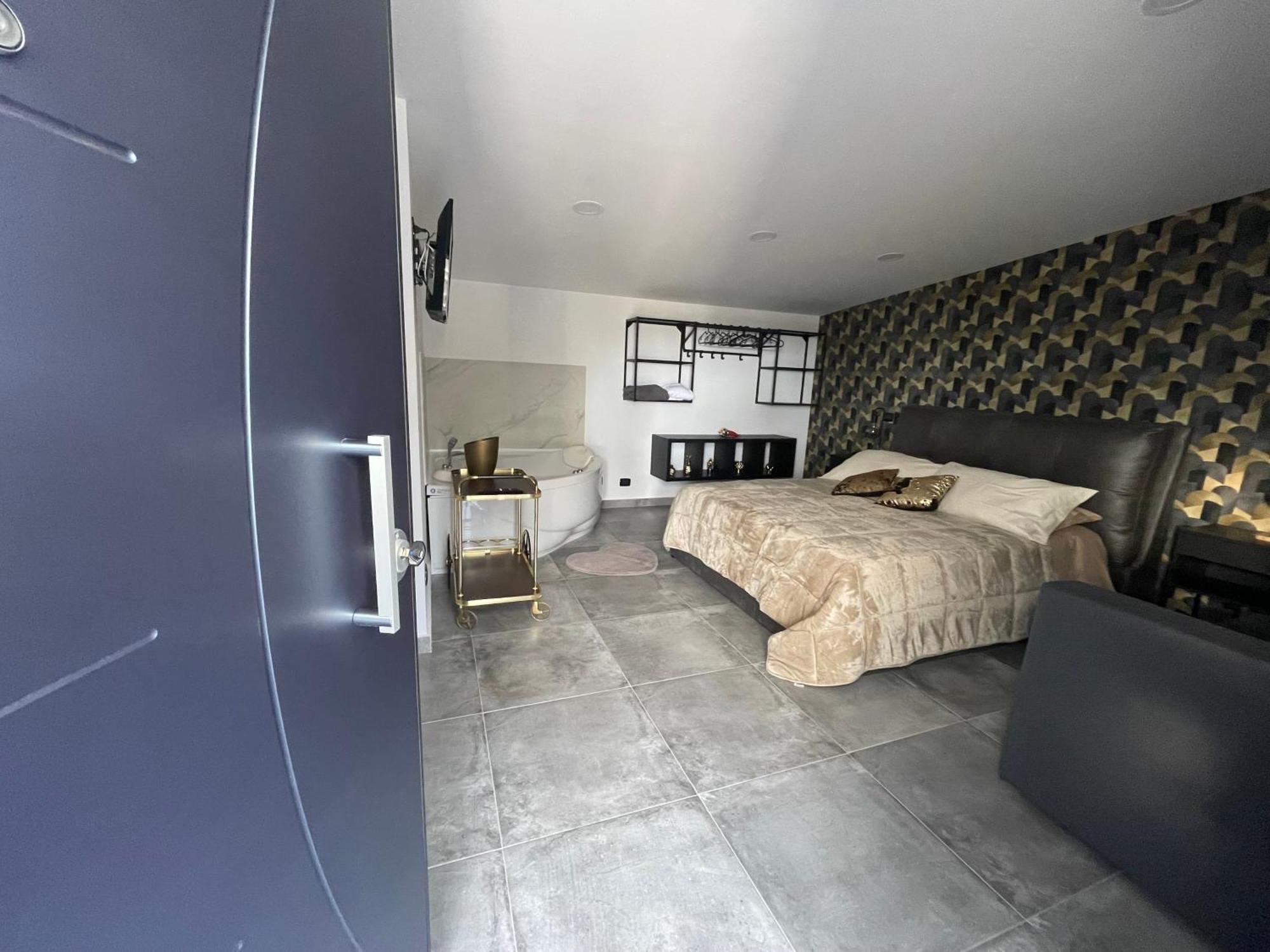 B&B Vittoria House คาร์เลนตินี ภายนอก รูปภาพ