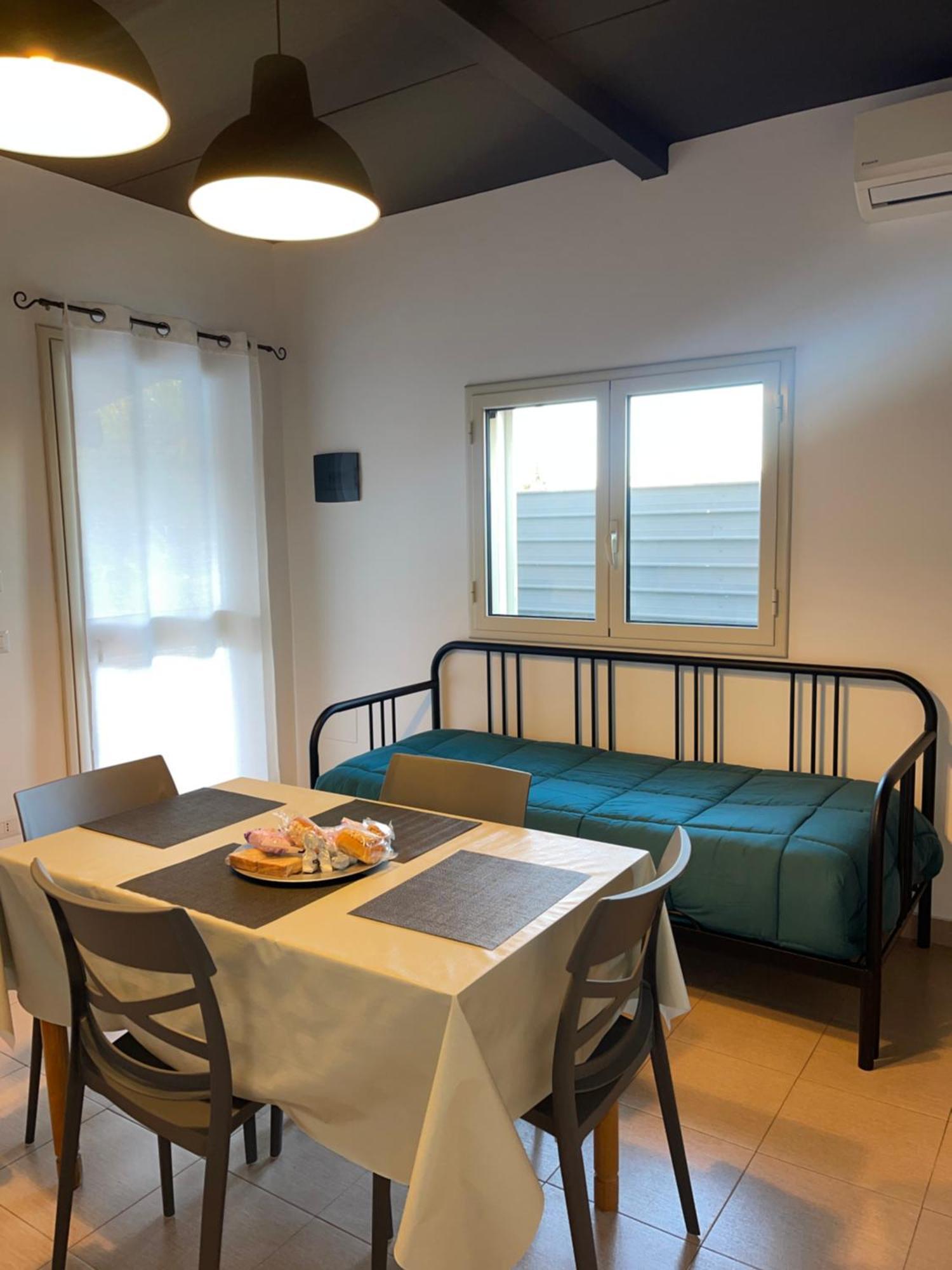 B&B Vittoria House คาร์เลนตินี ภายนอก รูปภาพ
