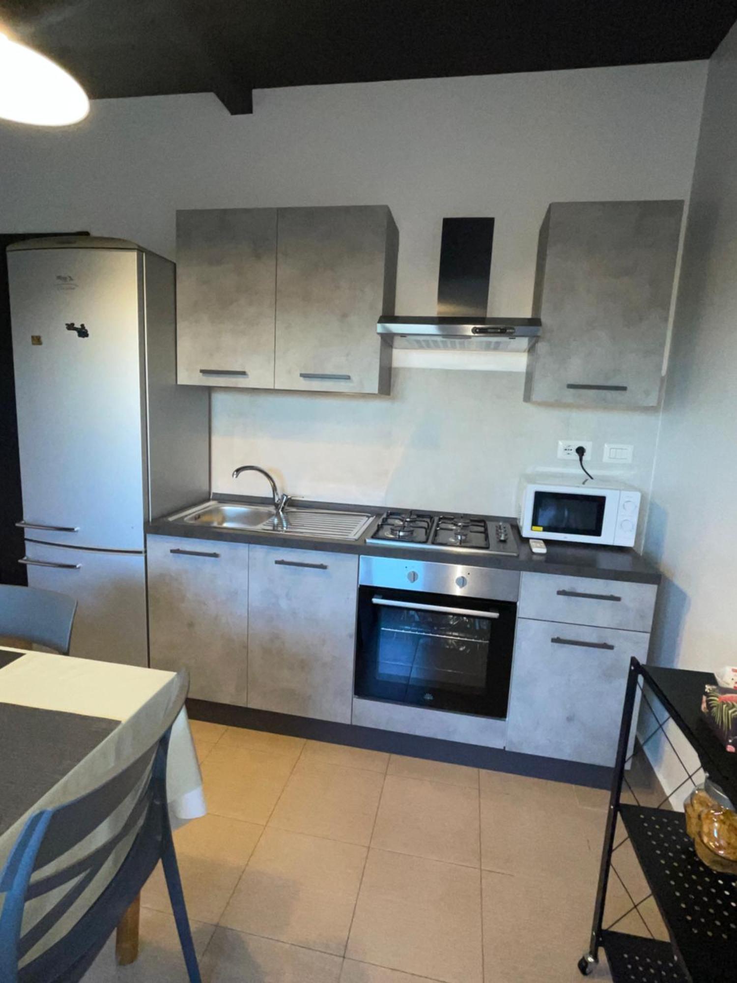 B&B Vittoria House คาร์เลนตินี ภายนอก รูปภาพ